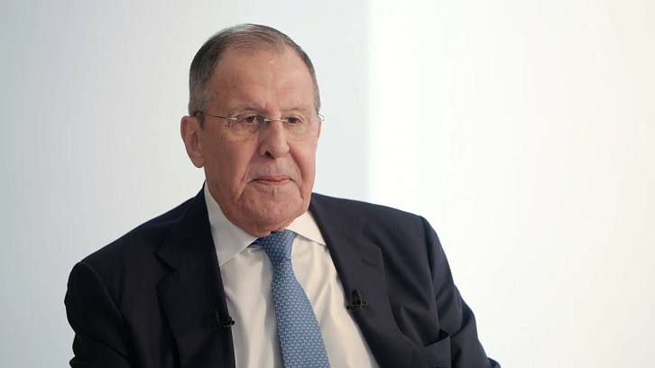 Сергей Лавров на дипломатической встрече с журналистами