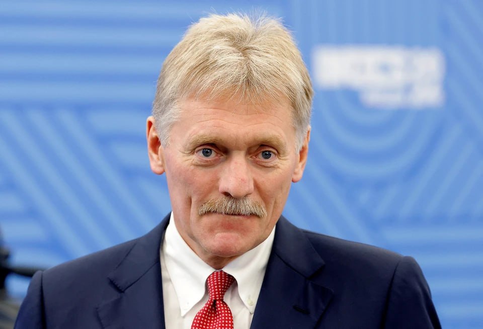 Дмитрий Песков на брифинге в Кремле