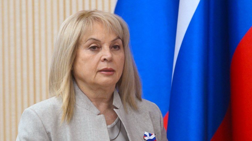 Элла Памфилова выступает с речью на заседании ЦИК России