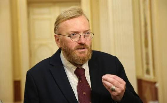Депутат Милонов выступает с заявлением о тарелочницах