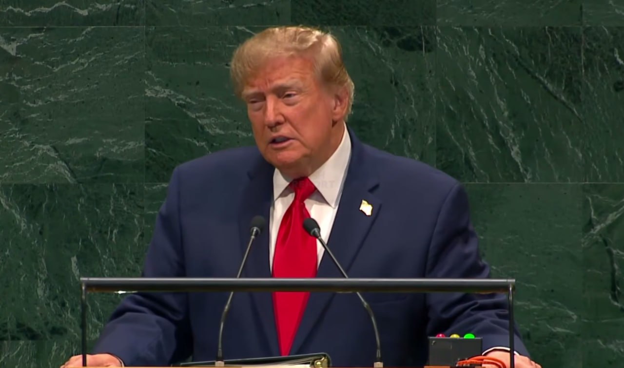 Дональд Трамп выступает с заявлением о конфликте в Украине