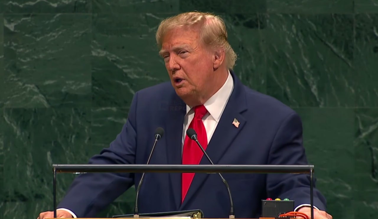 Дональд Трамп выступает с заявлением о санкциях против России