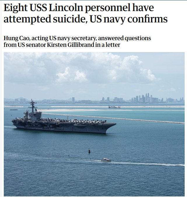 Авианосец USS Abraham Lincoln в открытом море