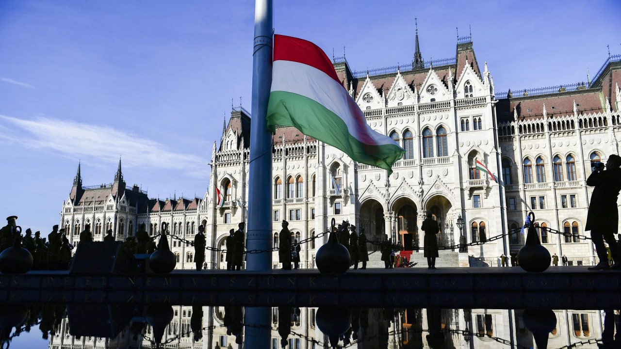 Венгрия просит США продлить санкционное исключение на энергоносители