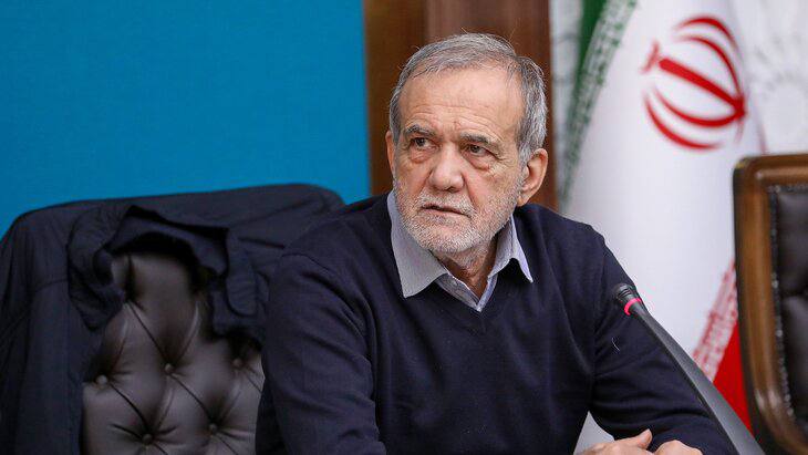 Президент Ирана выступает с заявлением о посредничестве