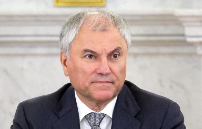 Вячеслав Володин выступает с речью в Госдуме