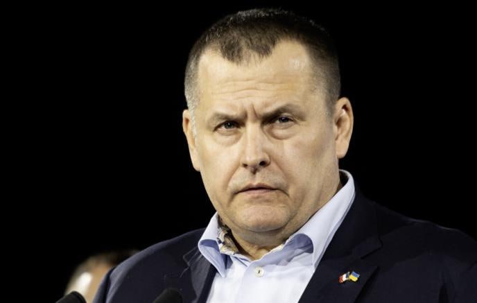 Мэр Днепра Борис Филатов покинул Украину