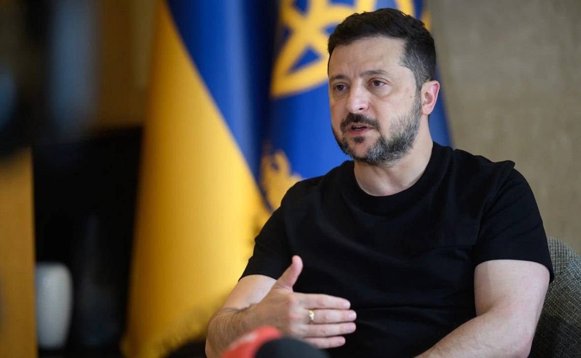 Владимир Зеленский выступает с заявлением о прекращении огня