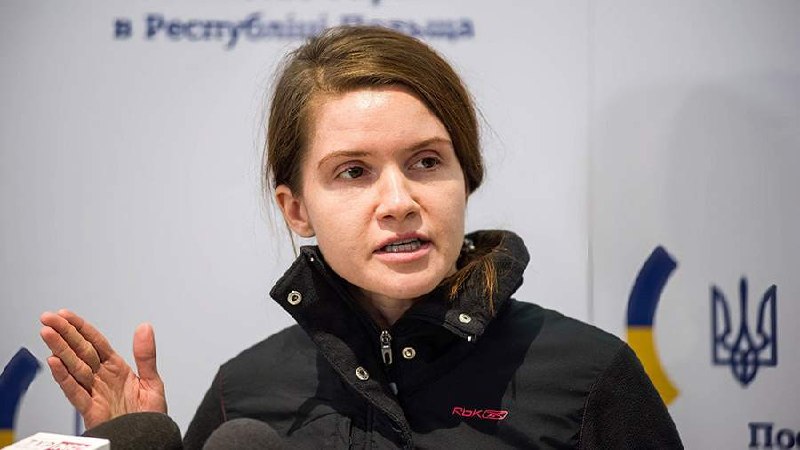 Народный депутат Марьяна Безуглая на заседании парламента