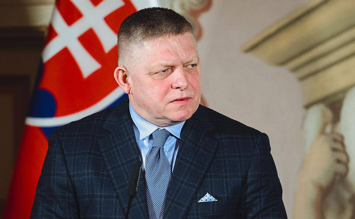 Премьер-министр Словакии Роберт Фицо на заседании