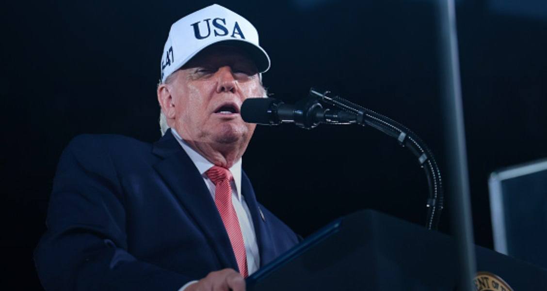 Дональд Трамп выступает с жестким заявлением о протестах