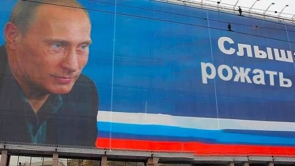 Женщина задумалась о бесплатном ЭКО после 38 лет