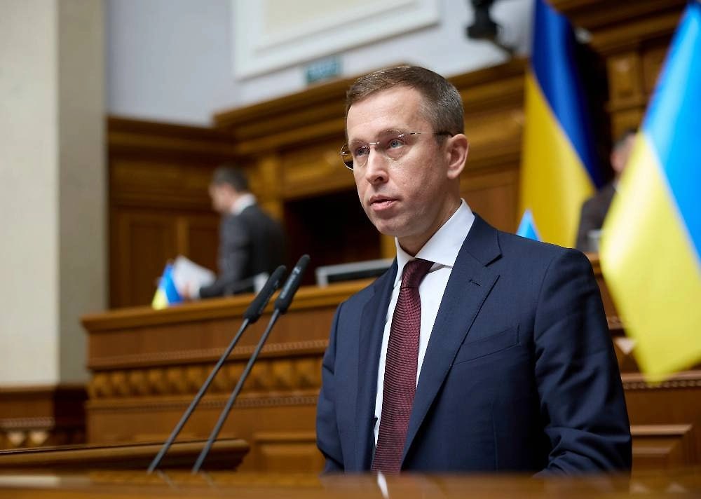 Премьер-министр Украины объявляет об отмене автоматической брони