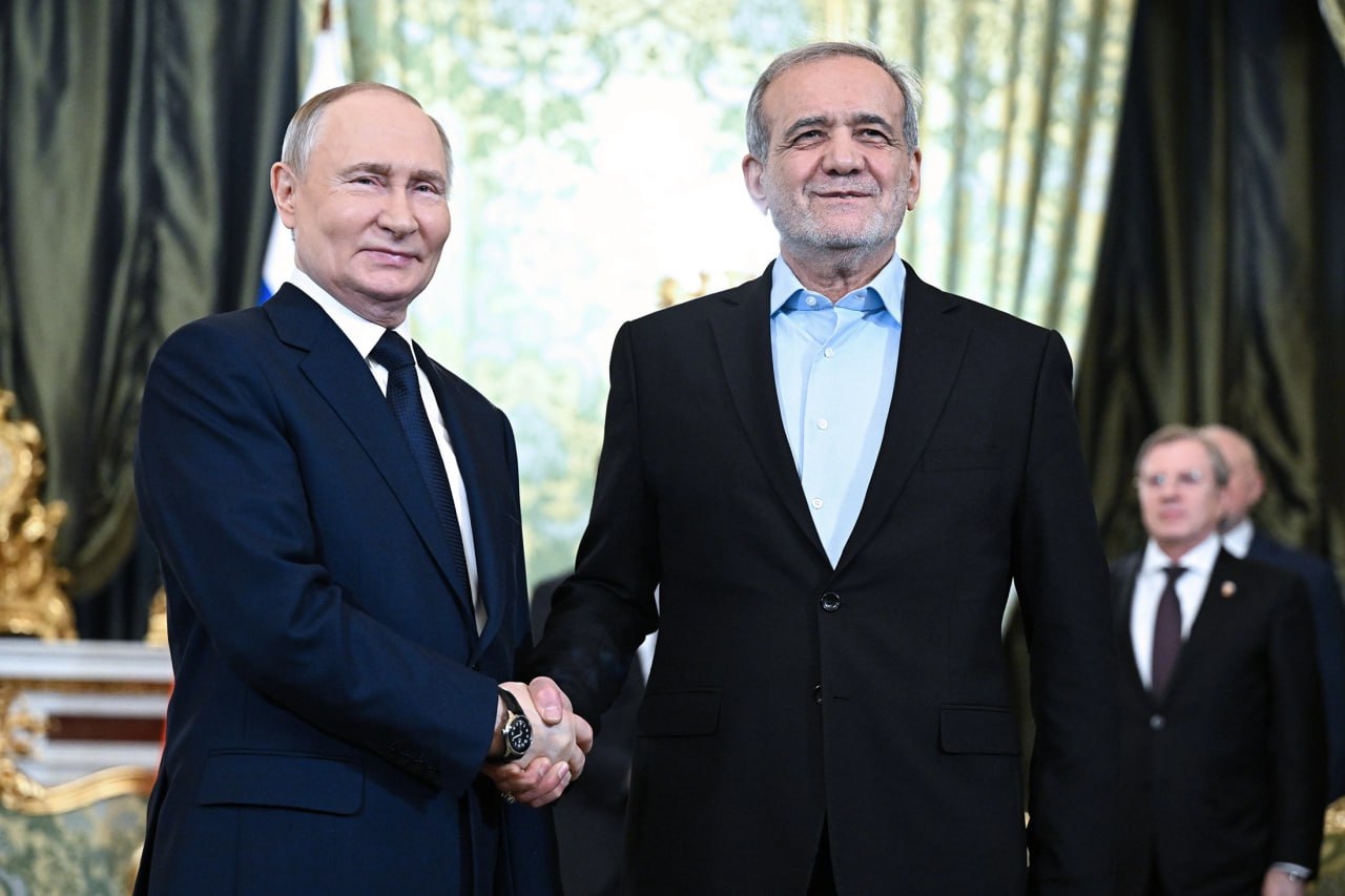 Президент Ирана и Владимир Путин на переговорах