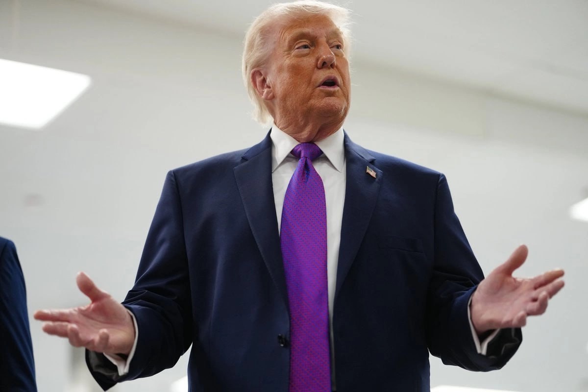 Дональд Трамп выступает с заявлением об Иране