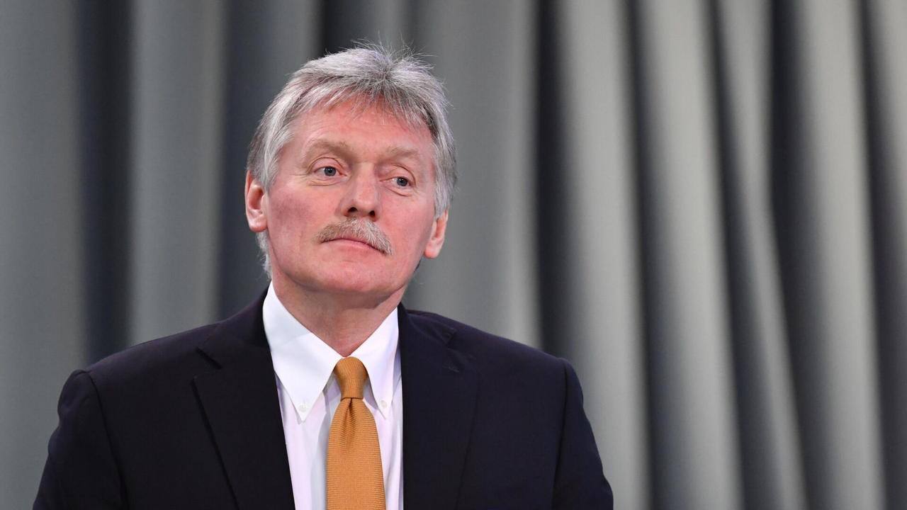 Дмитрий Песков выступает с заявлениями для прессы