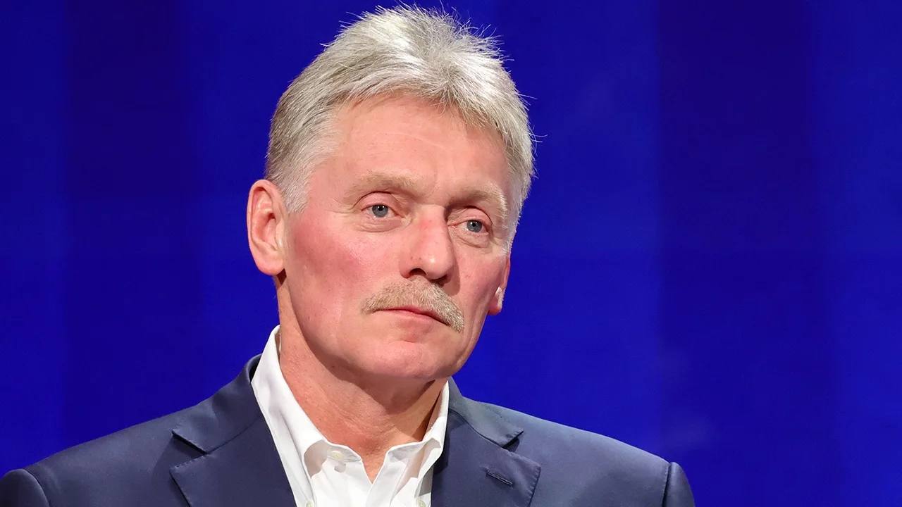 Дмитрий Песков выступает с заявлением для прессы