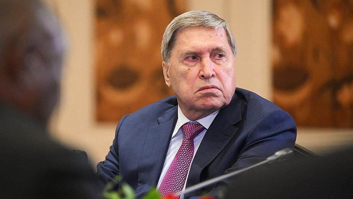 Юрий Ушаков выступает с заявлением о переговорах